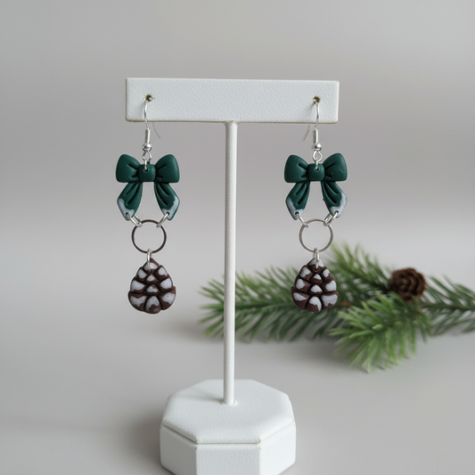 Snowy Pinecones - white